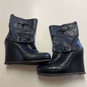 Lucky Brand black leather wedge boots size 8-8.5 really cool on
